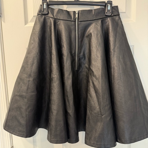 Vixen by Micheline Pitt black vegan leather bad girl skater skirt - medium - Picture 3 of 4